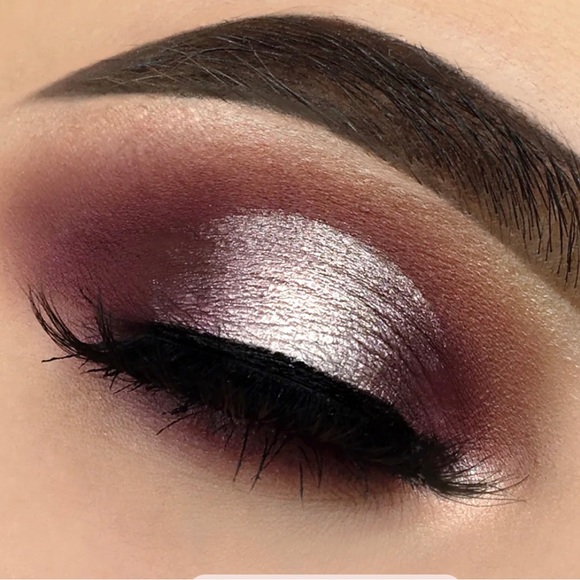 Brand New Beauty Bakerie Breakfast In Bed Eyeshadow Palette - Picture 4 of 4